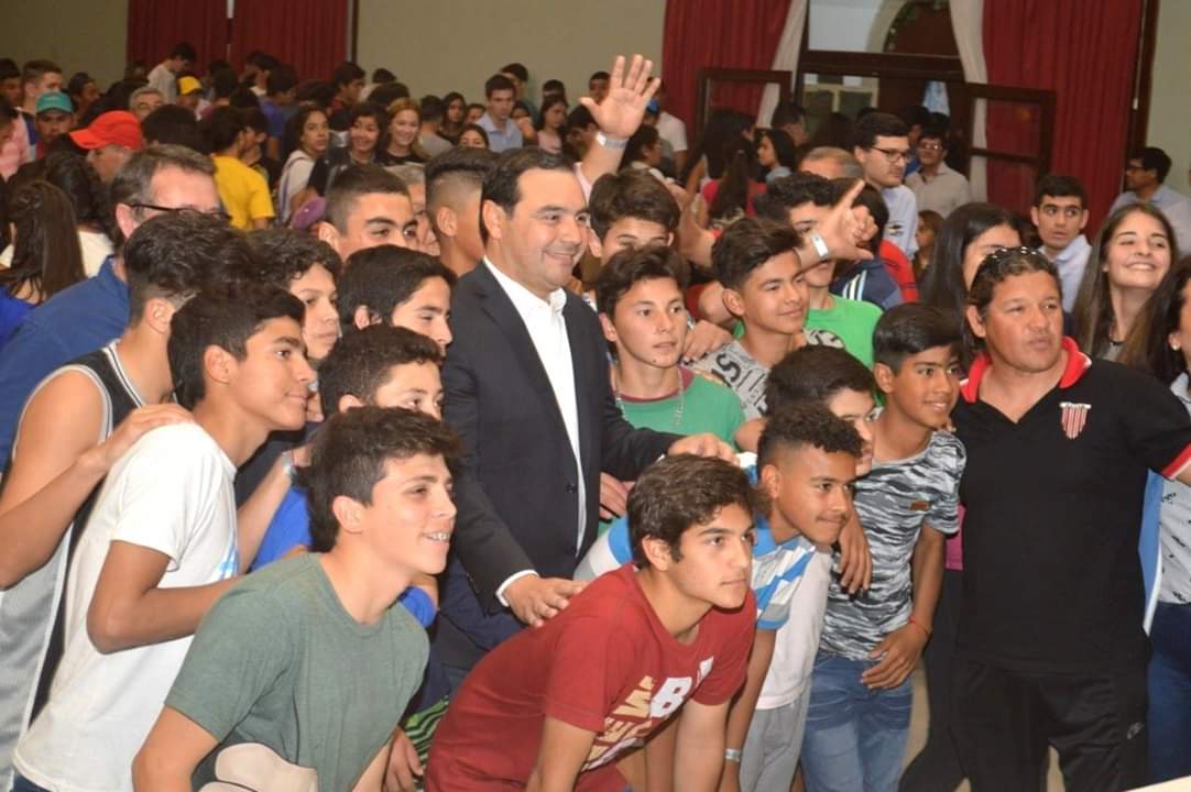 El Gobernador Gustavo Valdés recibirá a deportistas que participaron en los Evita 2018