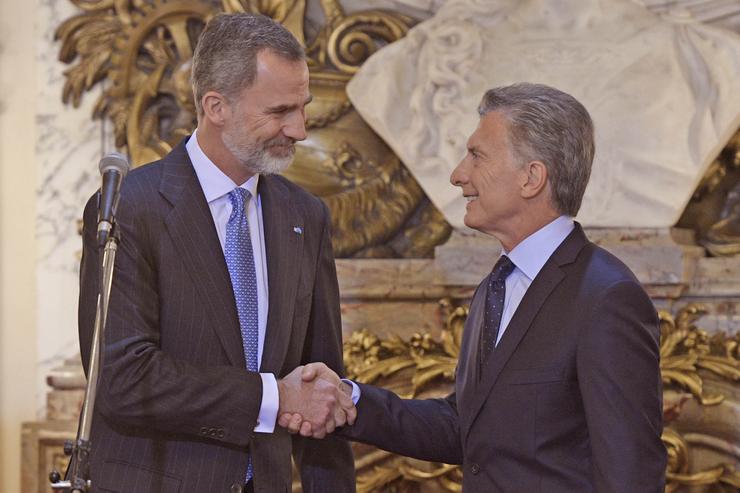 Macri recibió a los reyes y dijo que la Argentina "está haciendo los mismos cambios que España hace años"