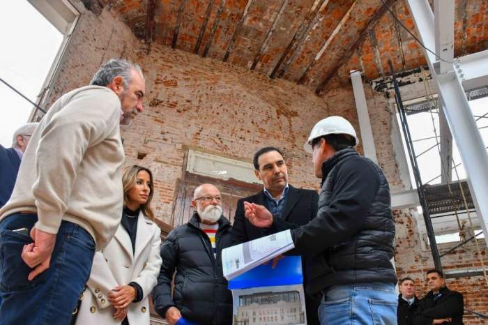 Valdés informó sobre los avances de restauración del Teatro Vera