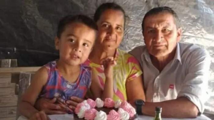 Los padres de Loan Peña piden ser recibidos por el papa Francisco