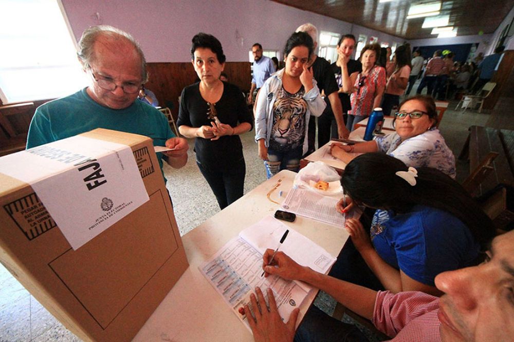 Cerraron las votaciones en toda la Provincia y aseguran que para las 22 se tendría una tendencia definitiva
