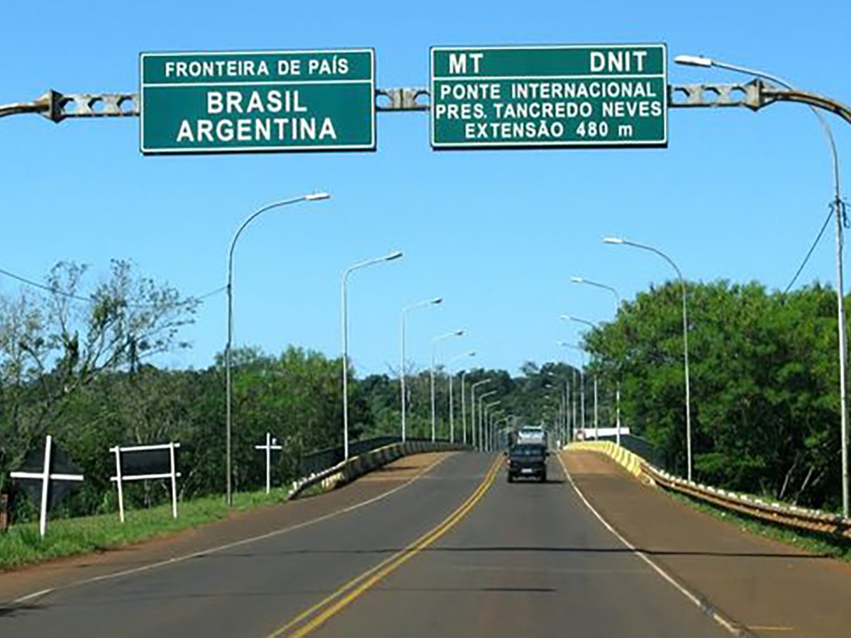 El Gobierno extendió el cierre de fronteras hasta el 30 de abril