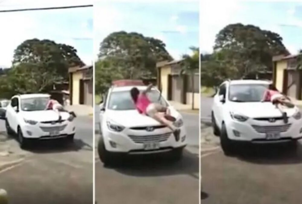 Se subió al capó del auto en movimiento para atrapar a su esposo con la amante