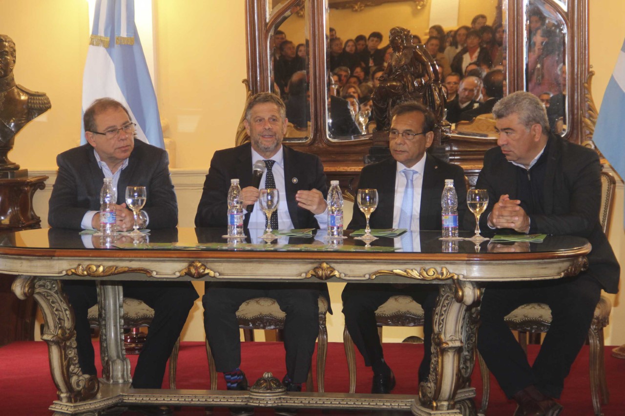 Rubinstein destacó que la salud pública en  Corrientes es un modelo para todas las provincias