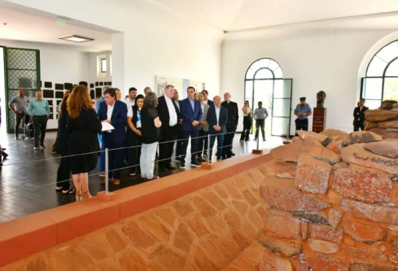 Valdés recibió al representante del Papa en el terruño de San Martín