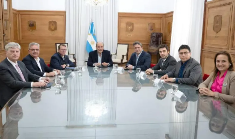 Gobernadores cosechan apoyo para obligar a Nación a que reparta fondos
