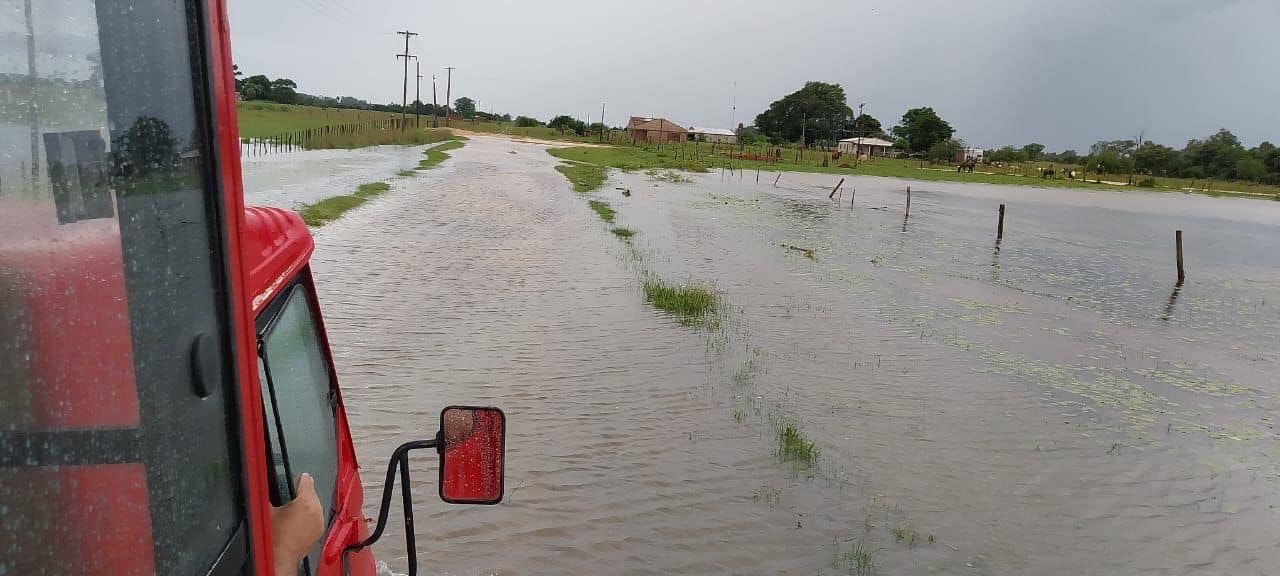 "No damos a basto, le pedimos que salgan con una azada y hagan correr el agua"