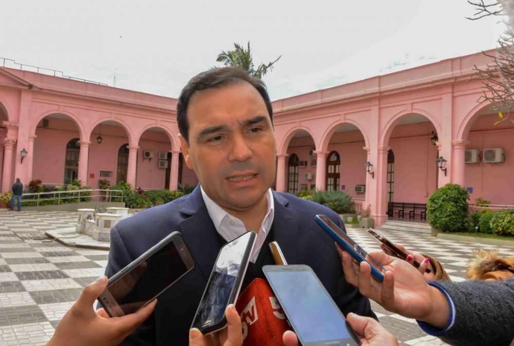 Valdés convocó a intendentes a firmar convenio de compensación
