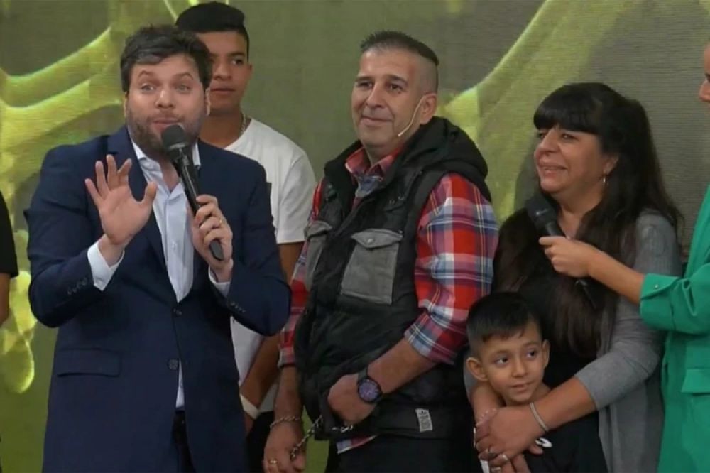 ¡Adoptaron un perro y los hizo ganar un millón de pesos!