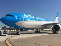 Los pilotos de Aerolíneas Argentinas anunciaron un paro para este viernes: qué pasará con los vuelos