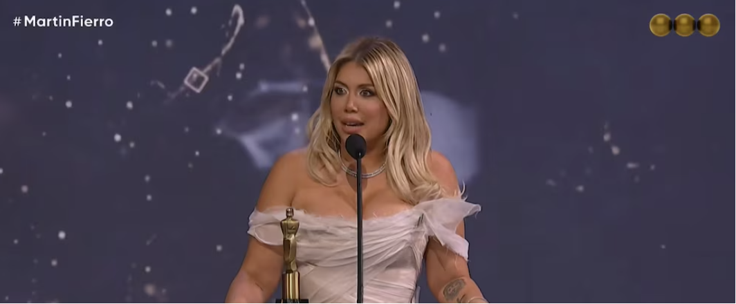 Wanda Nara rompió en llanto al ganar como conductora en el Martín Fierro