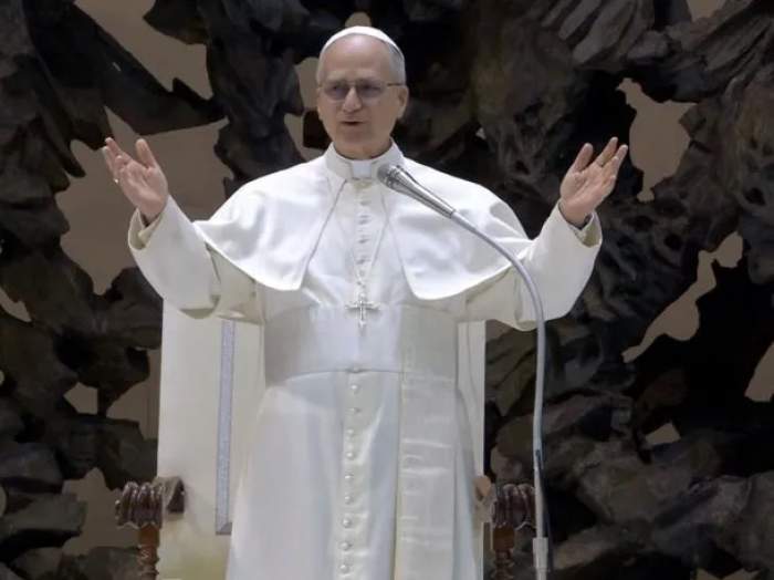 El papa León XIV llamó a los líderes del mundo a negociar la paz