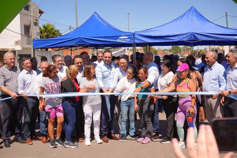 Valdés inauguró obras de infraestructura en barrios de Capital