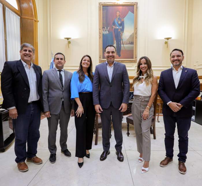 El Gobernador firmó acuerdos para refaccionar espacios culturales