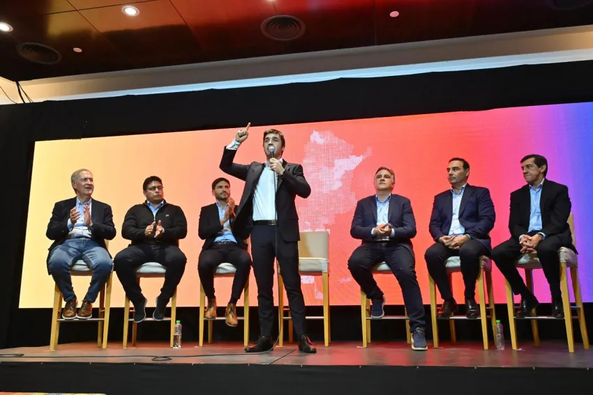 Valdés apuntó contra Nación: "Permanentemente las provincias son ninguneadas"