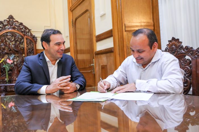 Itatí: Valdés firmó financiamiento para la construcción del Paseo Costero