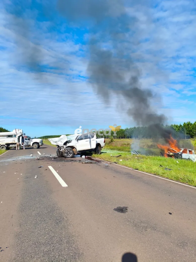 Corrientes: cuatro muertos en un choque frontal entre dos camionetas sobre Ruta Nacional 12