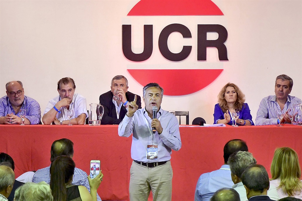 Cambiemos: la UCR evalúa si conviene pelear la interna con una fórmula propia