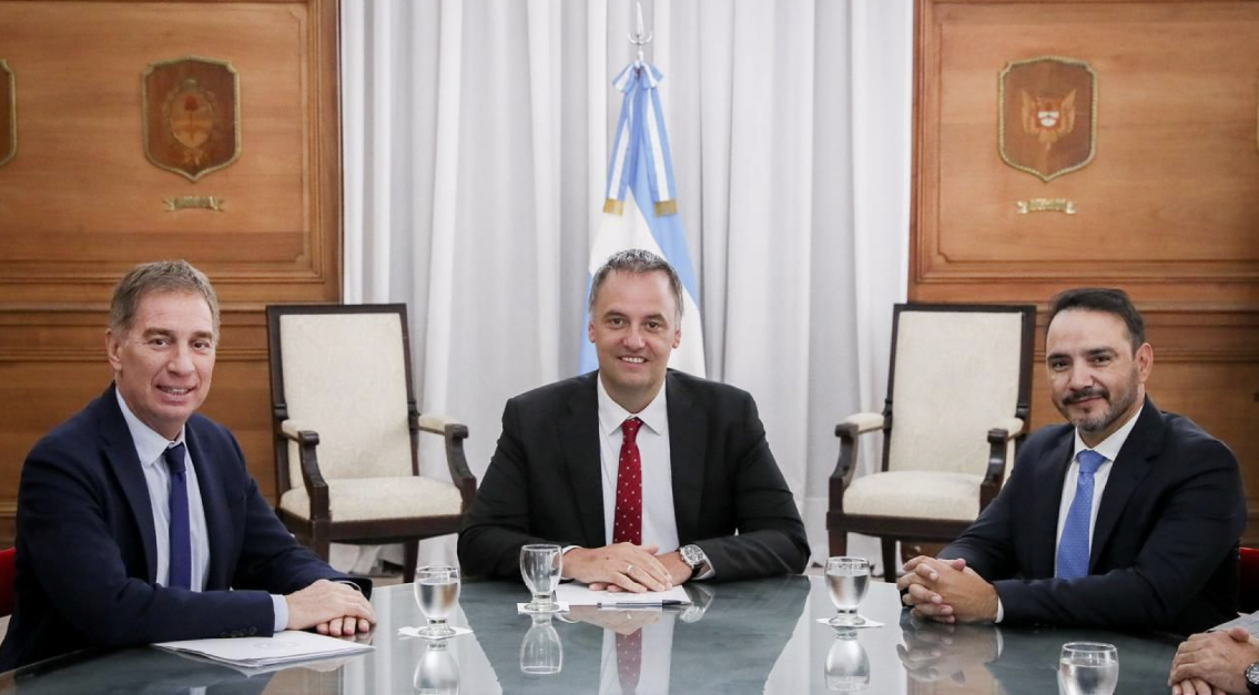 Adorni y Valdés diseñaron agenda y analizaron paquete de leyes