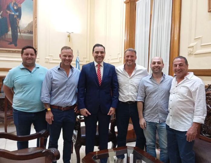 #Carnavales2025 Los organizadores del Carnaval de Esquina se reunieron con el gobernador Gustavo Valdés