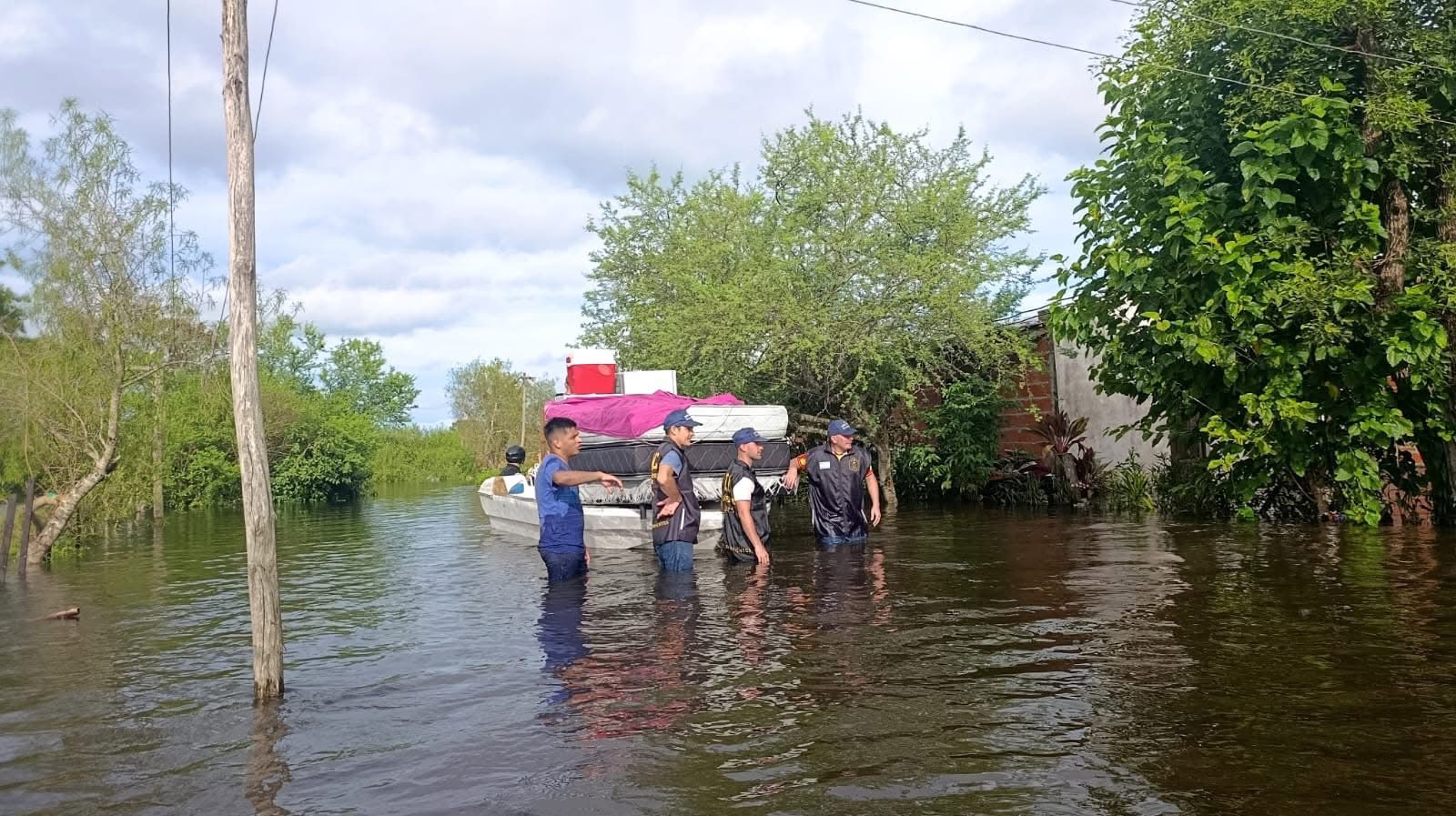 Colecta solidaria para familias afectadas por inundaciones en San Luis del Palmar
