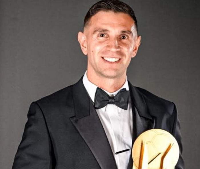 "Dibu" Martínez se consagró como el Mejor Arquero del Mundo