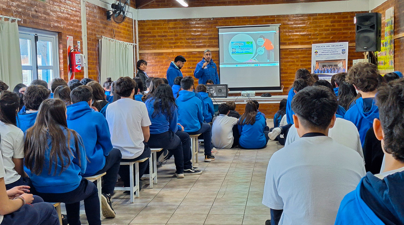 Concientización en Esquina: Juan Domingo Ramírez y equipo inician ciclo de charlas educativas