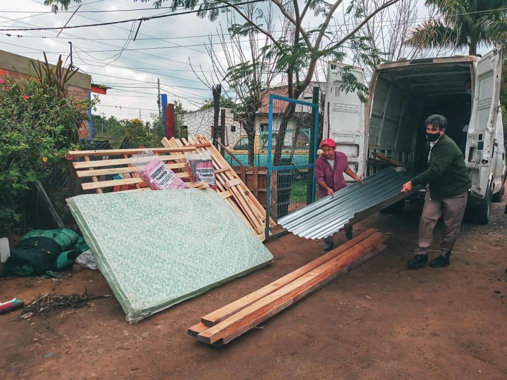 Por incendios, la Provincia asistió a dos familias de Paso de la Patria