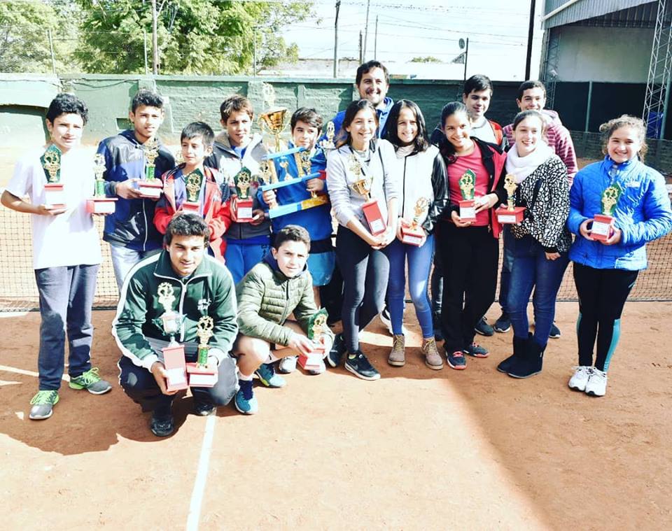 Tenis: Sportiva campeón en equipos