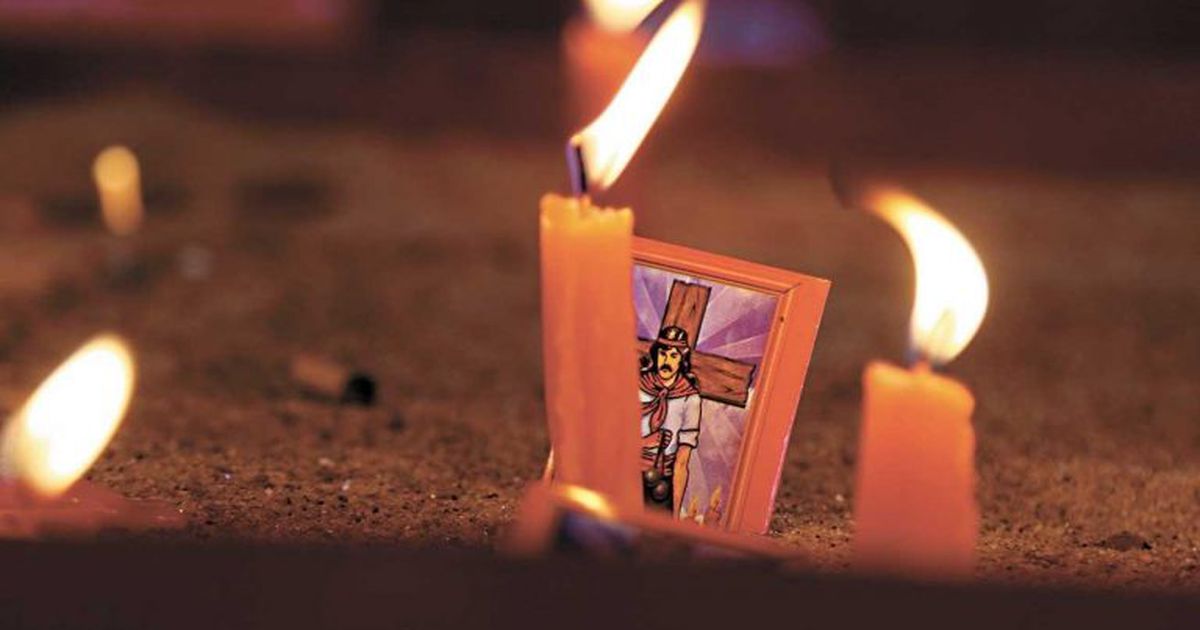 Corrientes: El fuego arrasó con todo, pero la ermita del Gaucho Gil quedó intacta