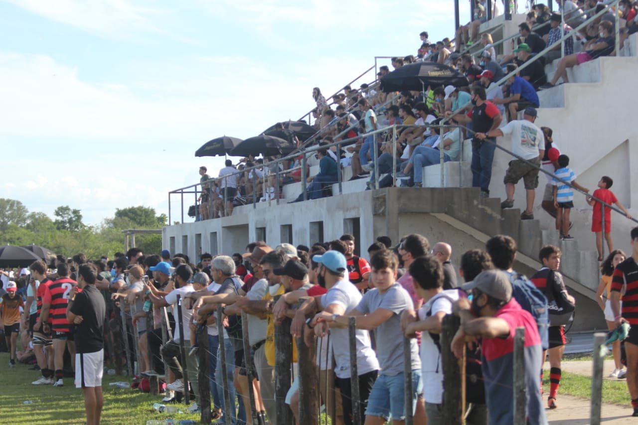 Clausuraron un club por un evento de rugby con mucho público
