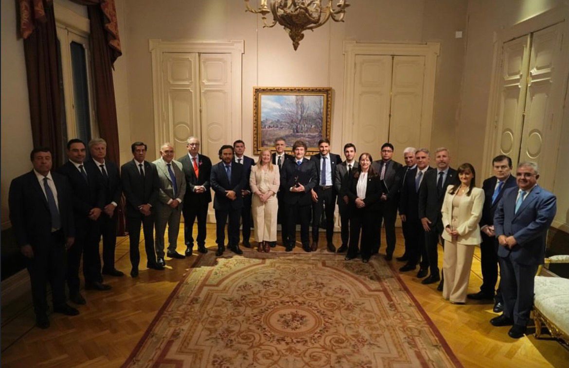 "Hay predisposición para avanzar" dijo Valdés tras la reunión con Milei