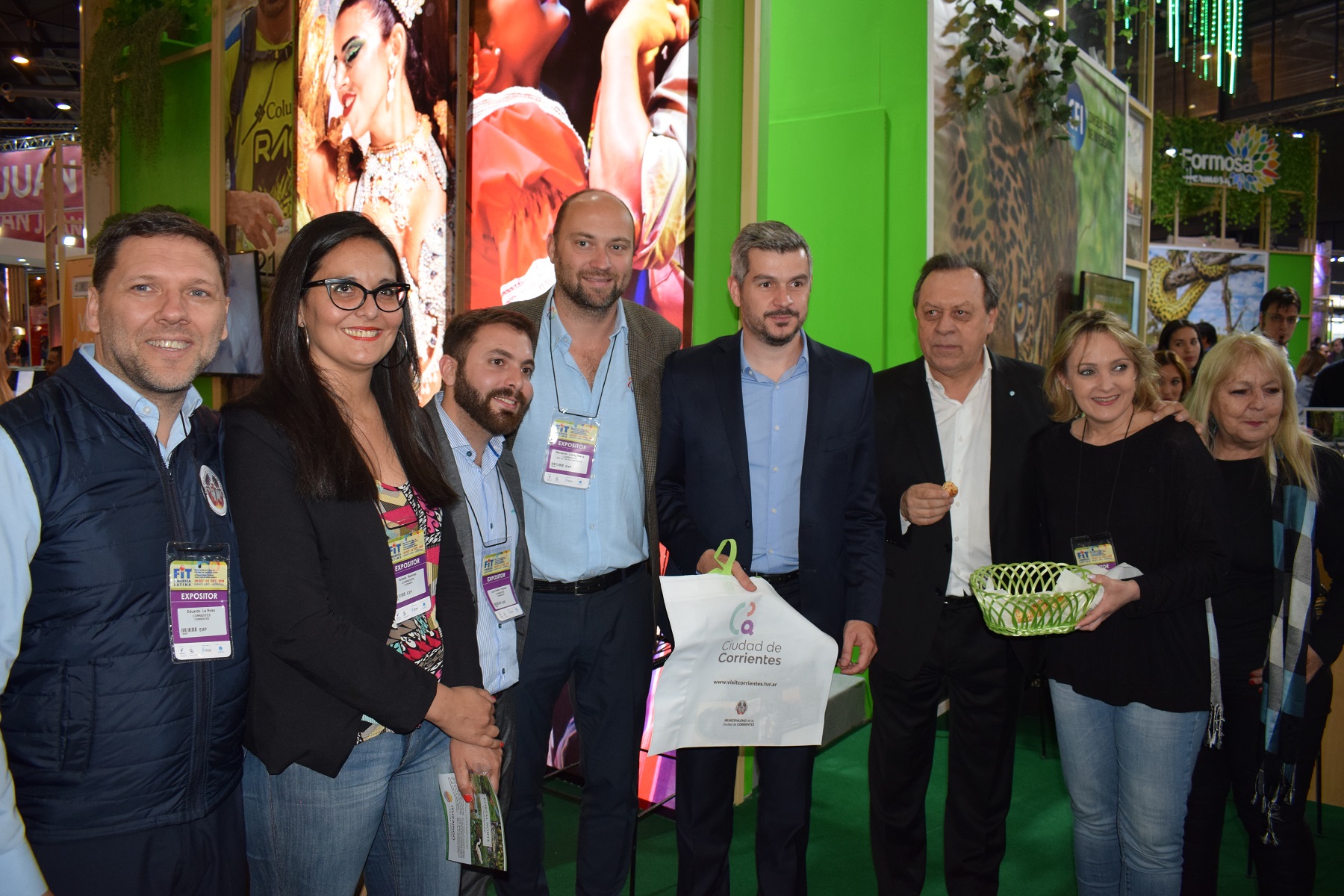 Marcos Peña y Gustavo Santos visitaron el stand de Corrientes en la jornada de cierre de la FIT 2018