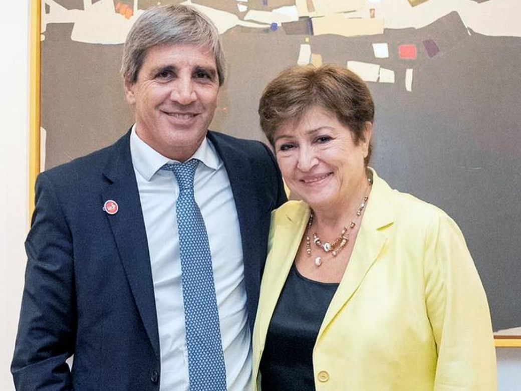 Luis Caputo anunció que el acuerdo con el FMI será por 20.000 millones de dólares