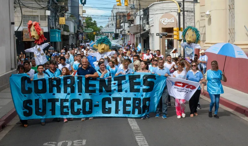 Docentes de Corrientes adhieren al Paro Nacional del martes 14