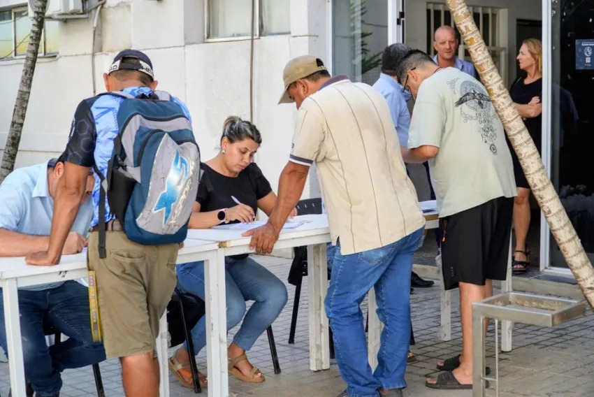 El Gobierno de Corrientes continúa asistiendo a extrabajadores de la Textil Alal