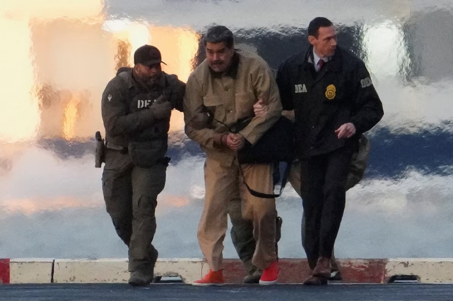En medio de un megaoperativo, trasladaron a Nicolás Maduro