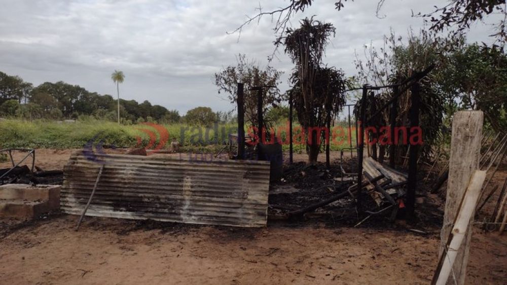 Un abuelo murió calcinado en el incendio de la casilla en Bella Vista