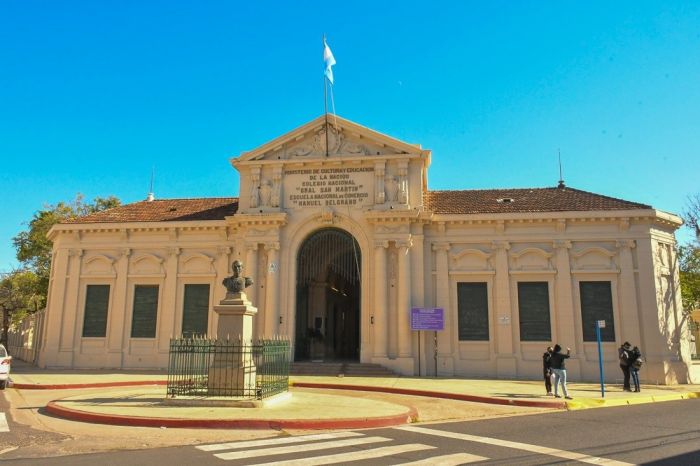 Preocupación en un colegio por la muerte de una alumna de 17 años por tuberculosis