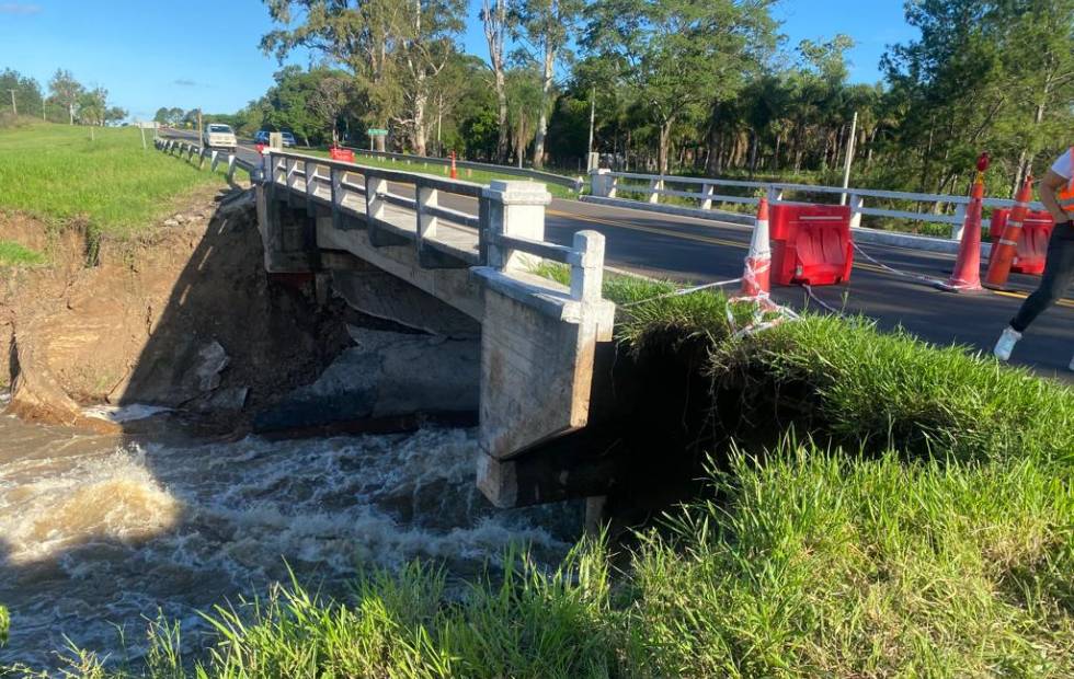 Continúa el corte por Ruta 12: Verificaron la estructura del puente sobre el arroyo Santa Lucía