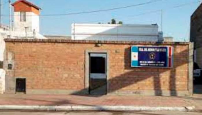 Acusan a una mujer de golpear a su bebé y enviar los videos a su ex