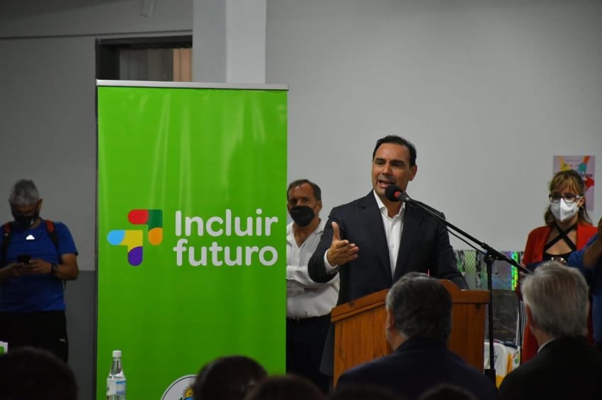 Valdés anunció que el guaraní será enseñado en todas las escuelas correntinas