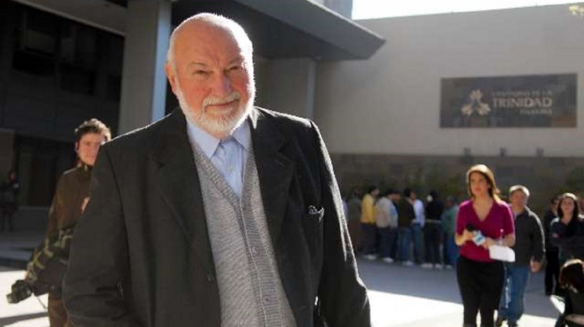 Falleció el Padre Farinello