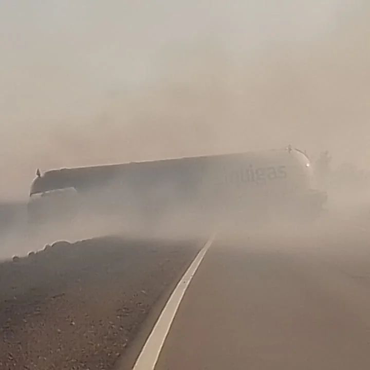 Santo Tomé: se incendió un camión con gas al ser alcanzado por el fuego