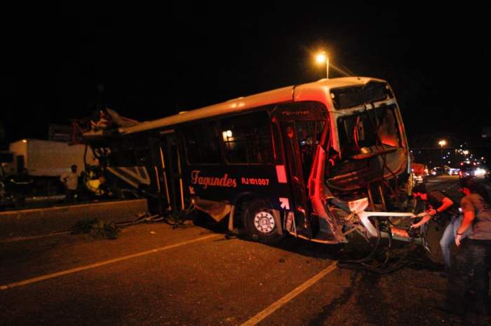 Brasil: choque entre un camión y un colectivo dejó 11 muertos