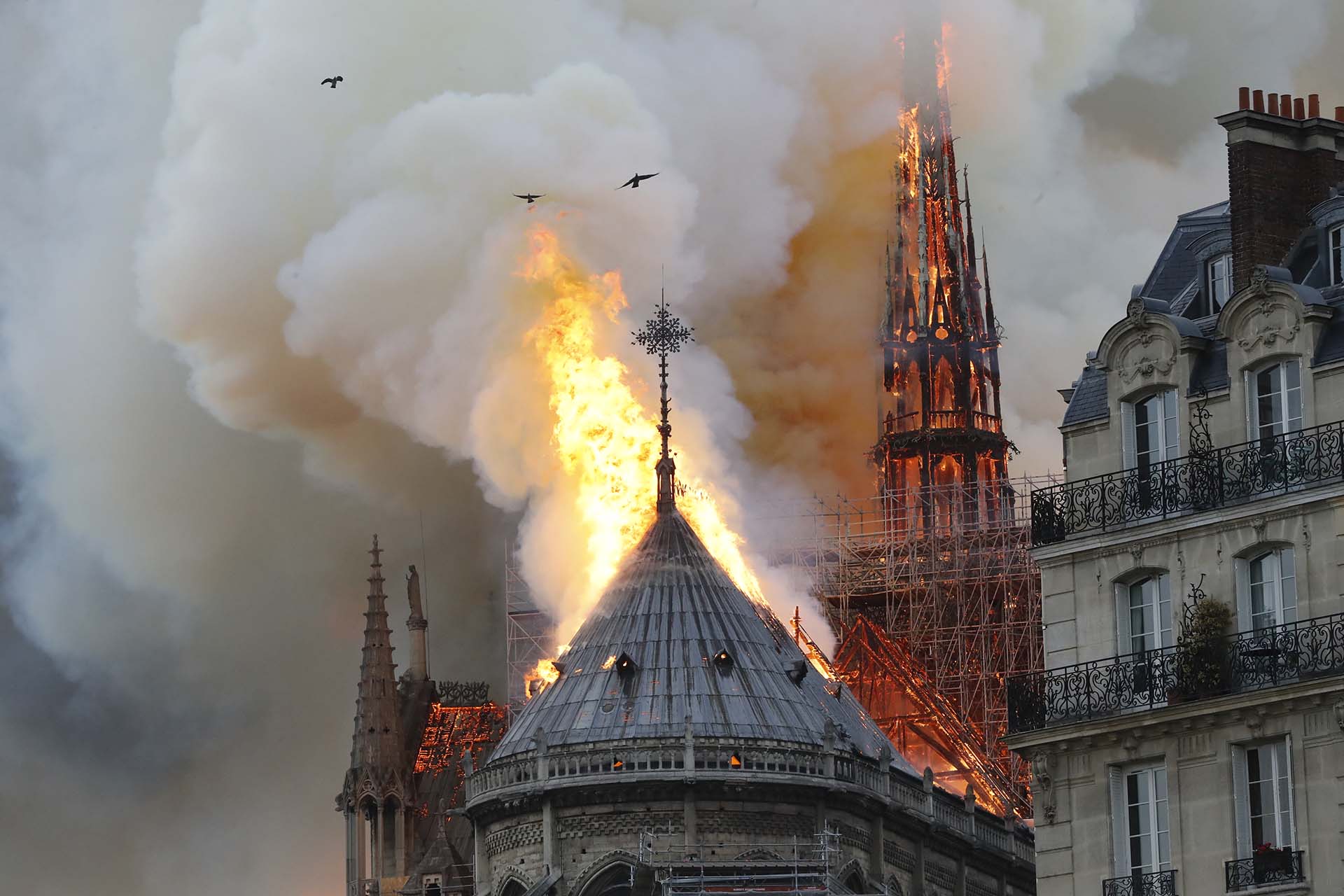 Impactantes fotos del incendio en Notre Dame