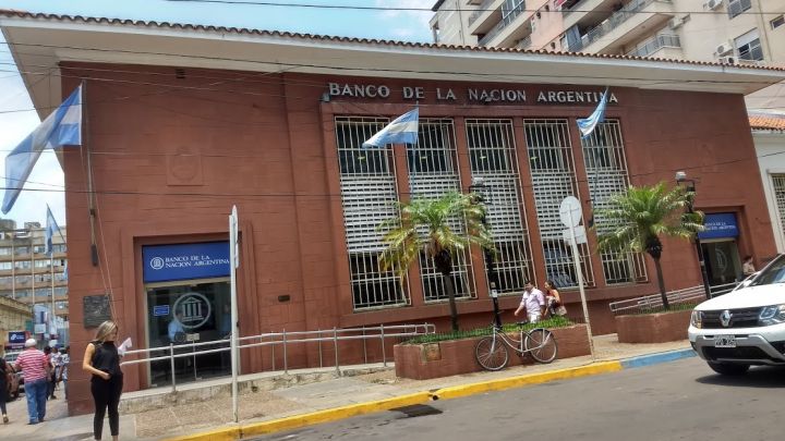 Investigan una "megaestafa" en Corrientes: Vaciaron cuentas de al menos seis bancos
