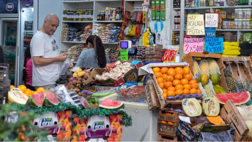 Inflación: cuáles fueron los alimentos que más subieron y más bajaron en mayo, según INDEC