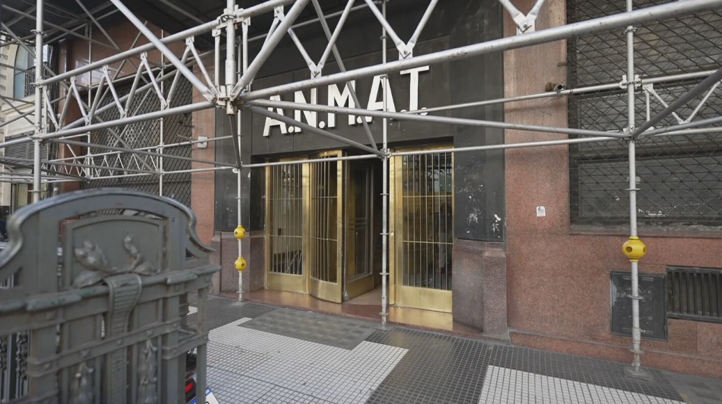 Fentanilo contaminado: la Justicia secuestró una computadora de la ANMAT y allanó la casa de 7 funcionarios