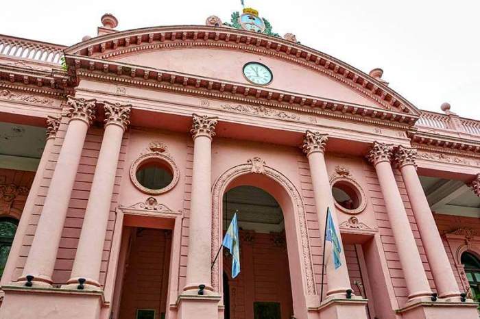 Decretan asueto administrativo el 23 y 30 de diciembre en Corrientes